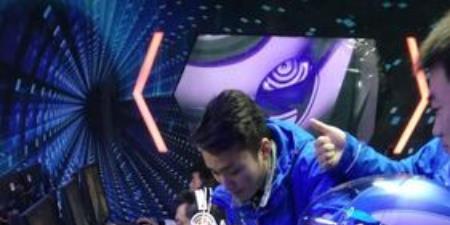 企鹅电竞推出全新梦幻盒子，带你开启惊喜之旅！